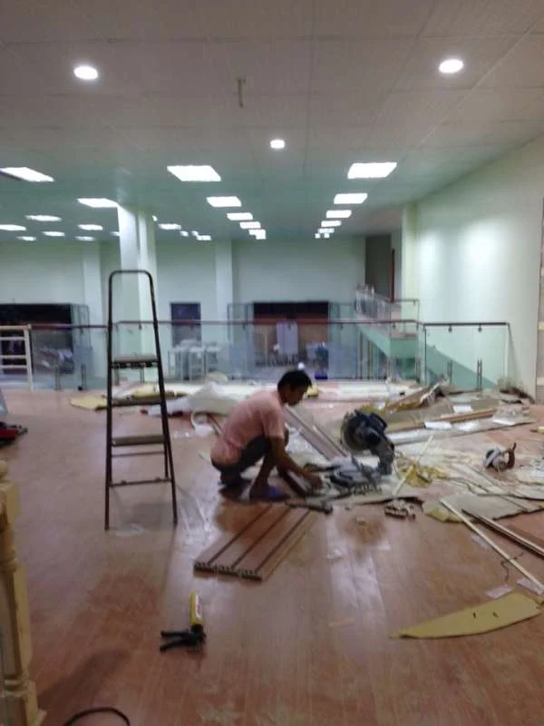 Thuê đội thi công cửa gỗ công nghiệp ở Hải Phòng-0934.281.198