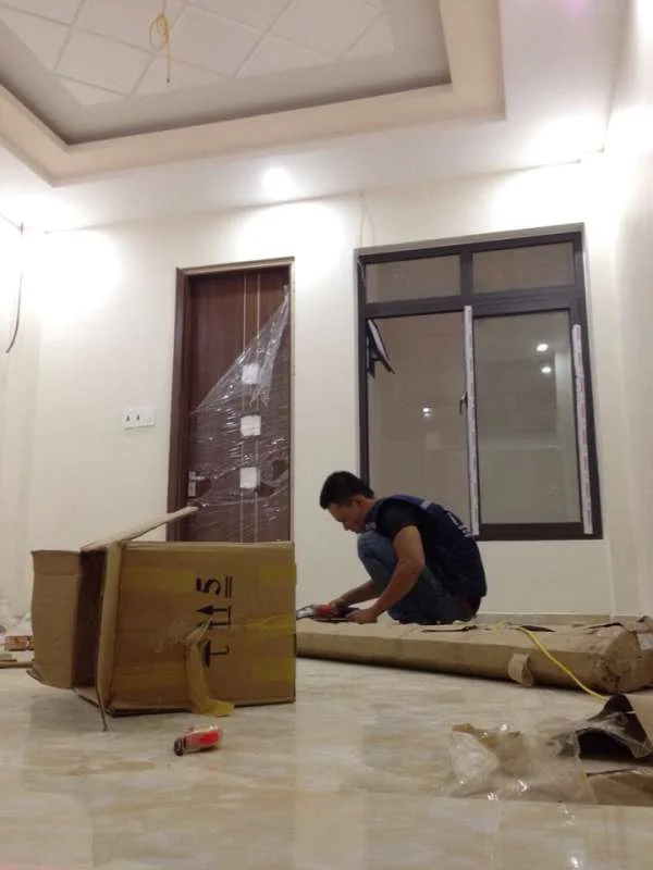 Tìm thợ lắp cửa cửa gỗ nhựa composite cho dự án ở Hải Phòng