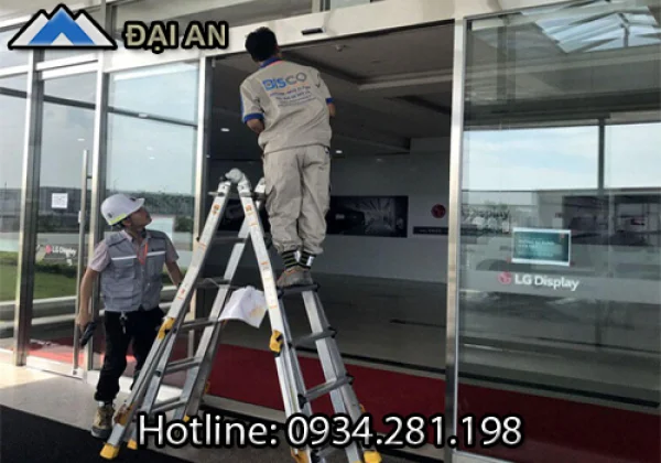 Thợ sửa kính trong khu công nghiệp Hải Phòng – Liên hệ: 0934.281.198